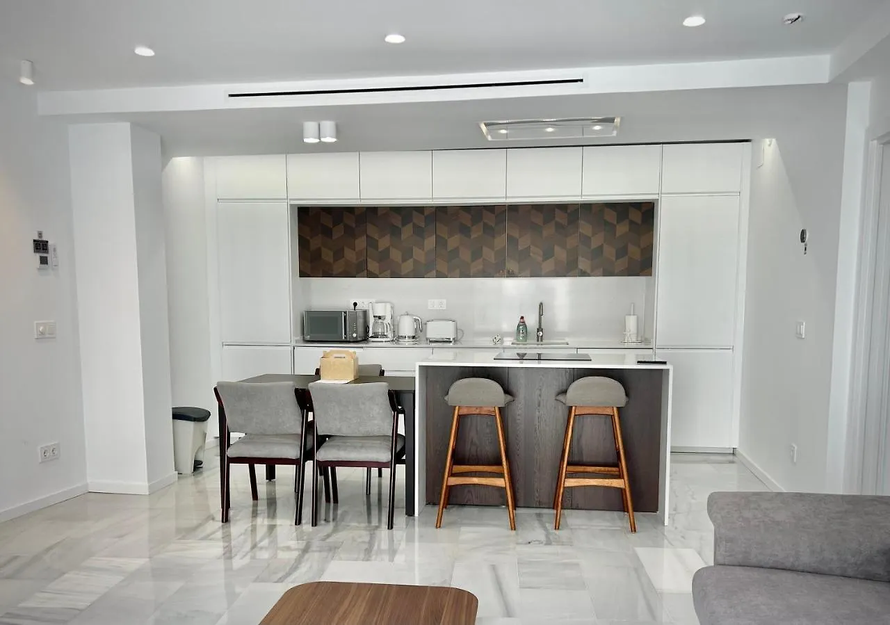 Smile Cavana Apartments Nerja Spanien