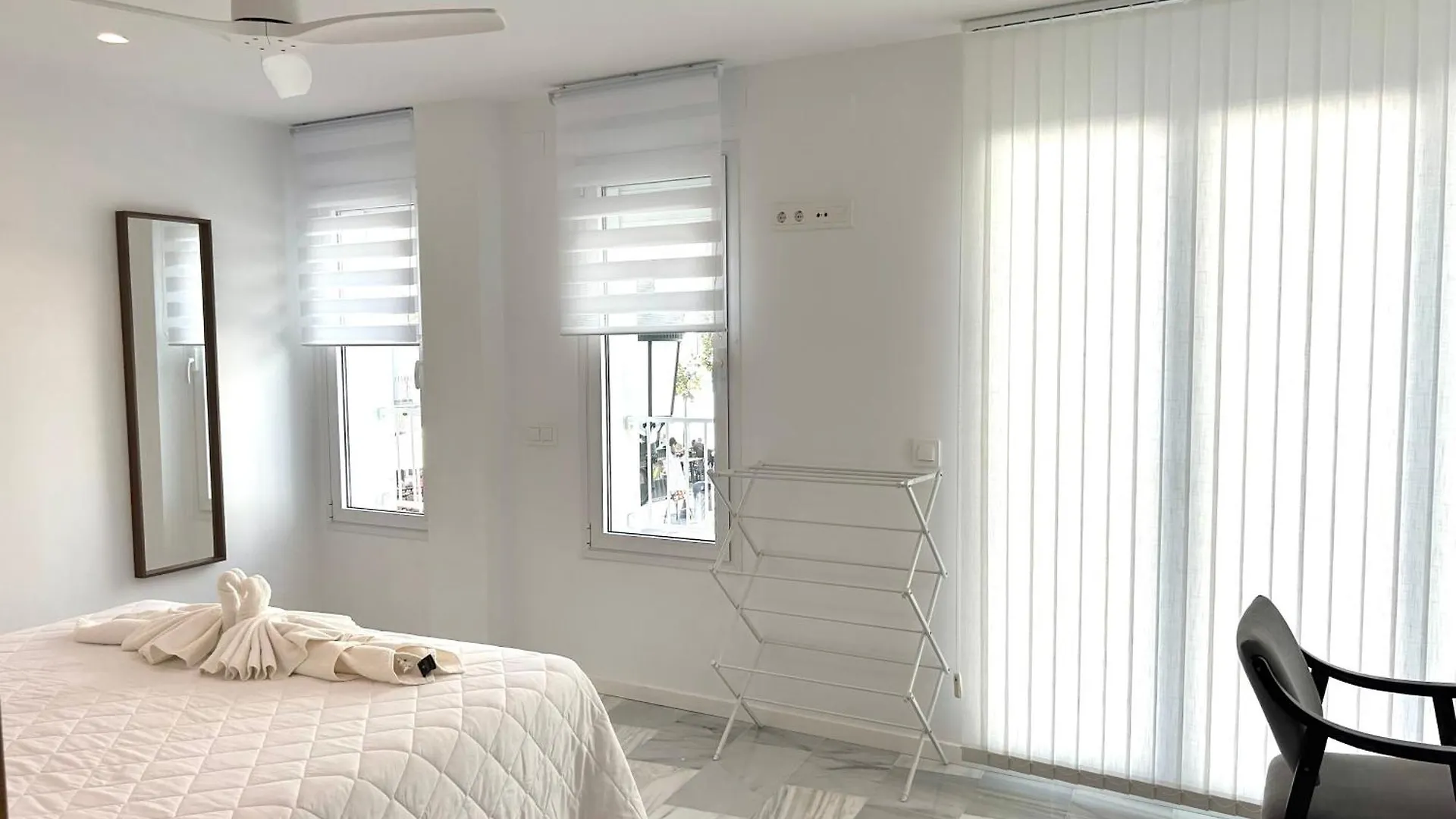 Smile Cavana Apartments Nerja Spanien